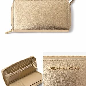 NWOT Michael Kors Metallic Gold Wristlet
